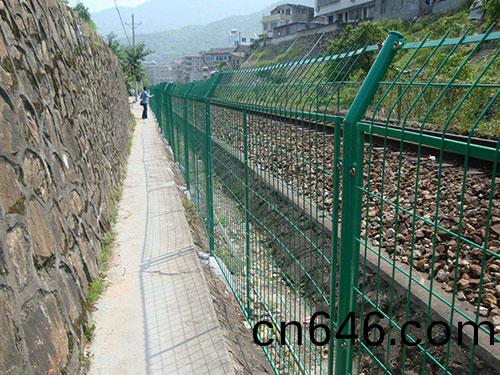 邊框護(hu)欄(lan)網(wang)